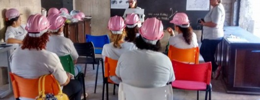 BrazilFoundation Mulher em Construção Porto Alegre Contrução Civil Obras ONG Construction work